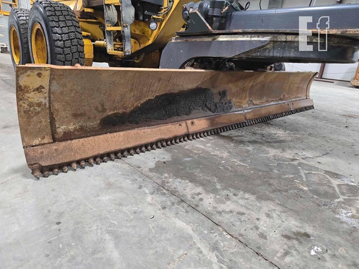 2015-deere-672g-image-10