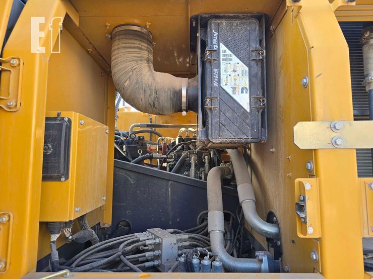 2022-xcmg-xe210u-image-30