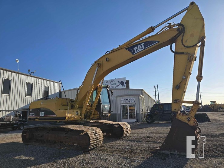 2005-caterpillar-322c-image-3