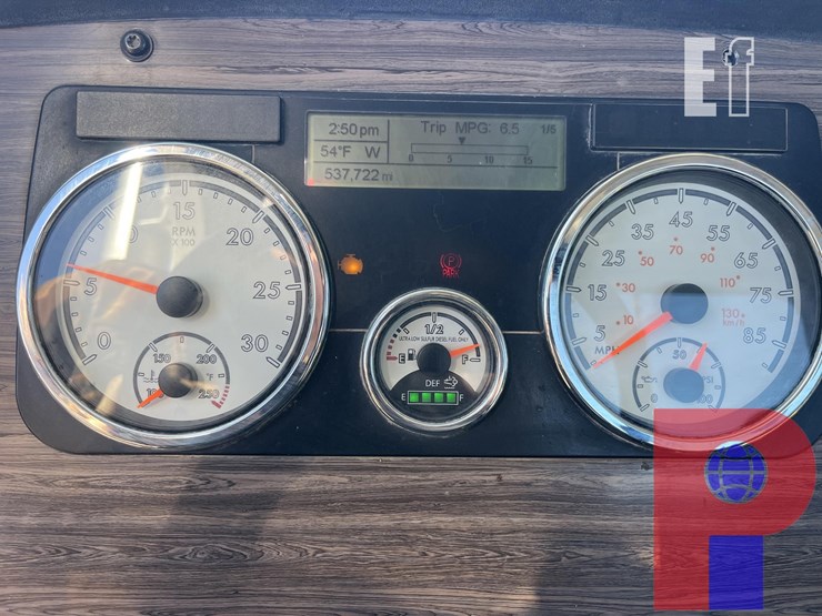 2021-freightliner-coronado-122-sd-image-10