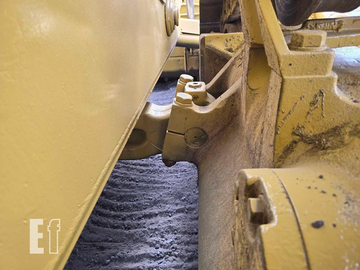 2006-caterpillar-d8t-image-32