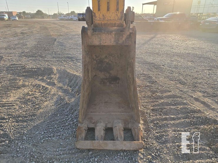 2022-xcmg-xe300u-image-11