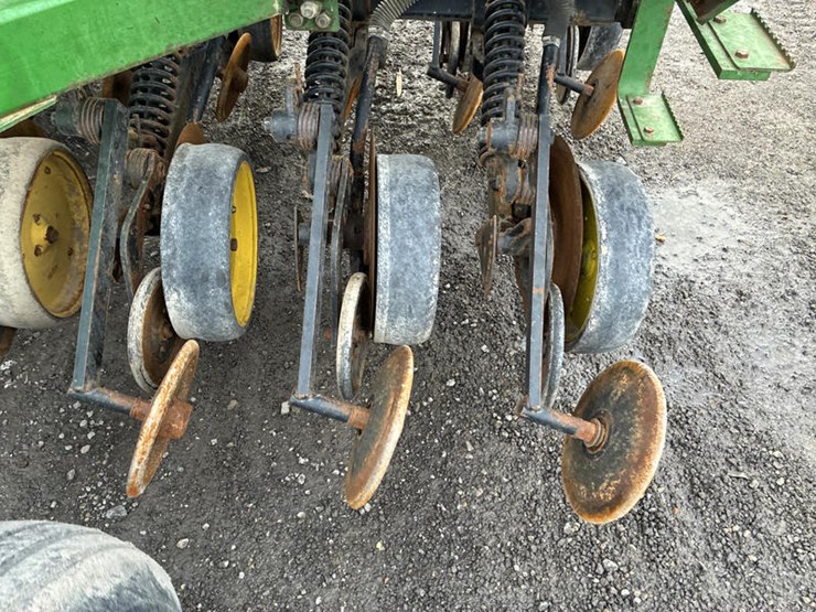 john-deere-750-image-16