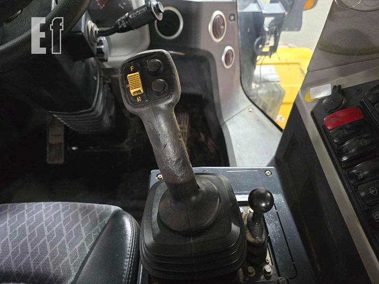 2022-xcmg-xc948u-image-18