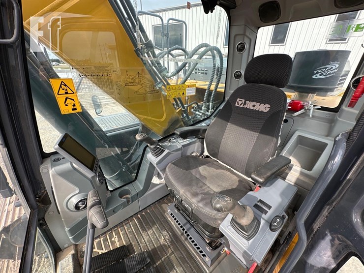 2022-xcmg-xe210u-image-16