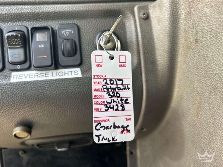 2017-peterbilt-320-image-40