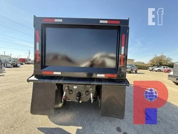 2005-peterbilt-378-image-4