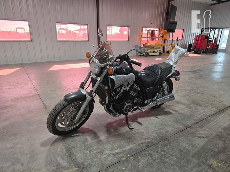 2001-yamaha-xt225-image-2