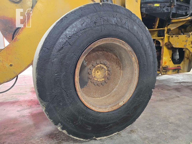 2020-caterpillar-926m-image-23