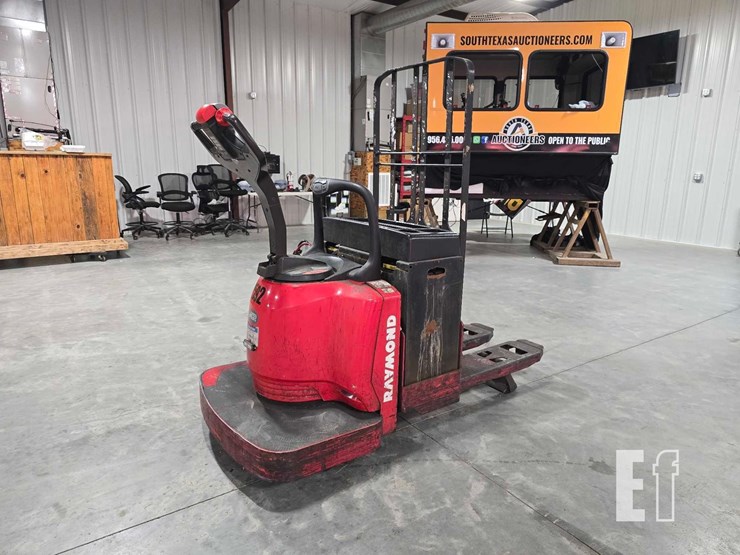 raymond-8400-image-4