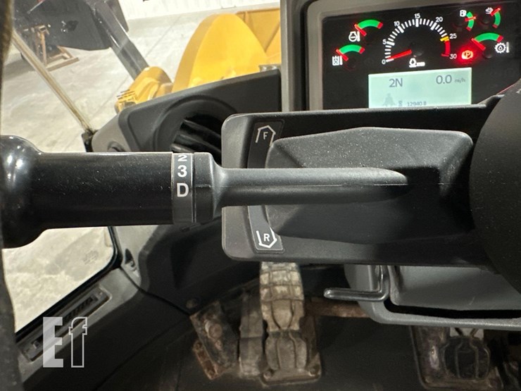 2017-caterpillar-962m-image-21