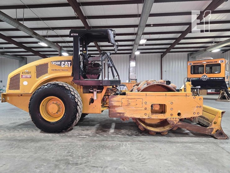 2012-caterpillar-cp56b-image-6