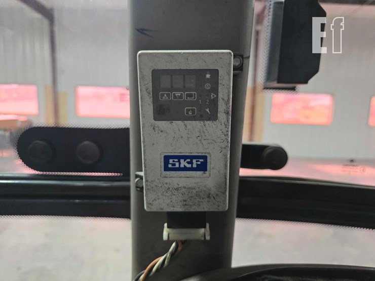 2013-case-580n-image-21