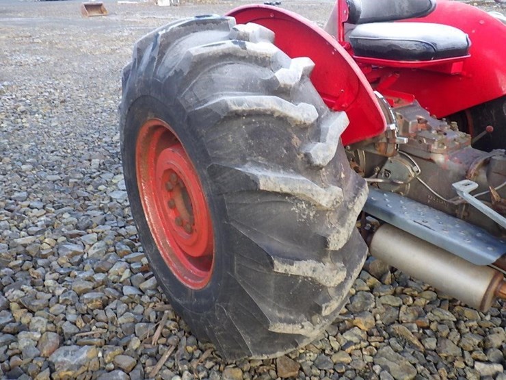 massey-ferguson-tractor-image-16