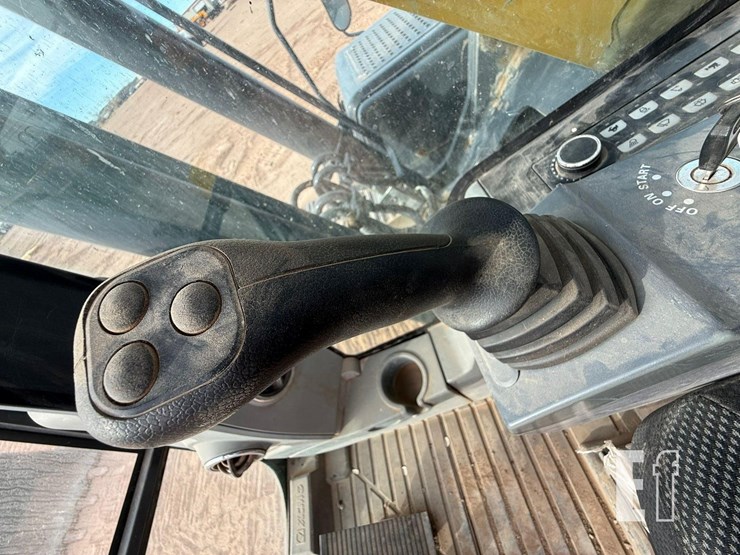 2022-xcmg-xe210u-image-22