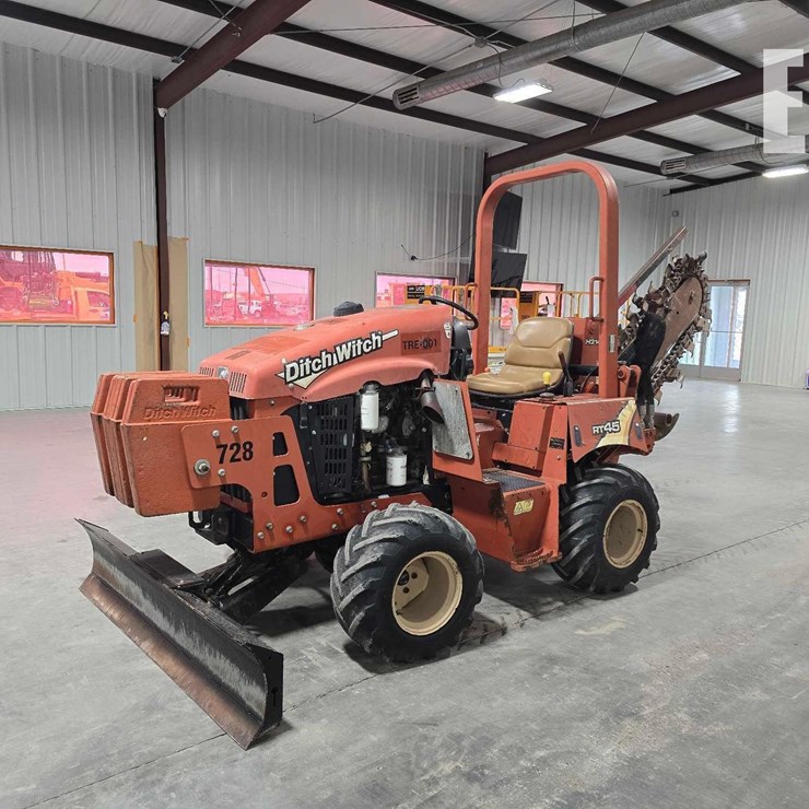 2015 DITCH WITCH RT45
