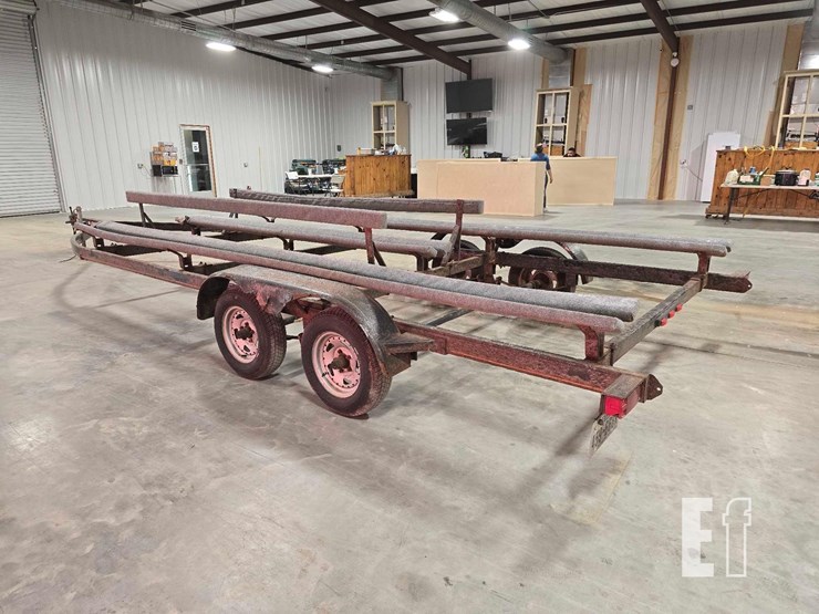 2018-bear-pb-13-23ttl-tandem-axle-boat-trailer-image-4