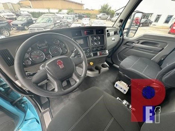 2019-kenworth-t680-image-8