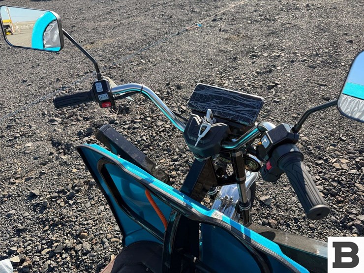 2025-ir-iret13-electric-tricycle-image-11