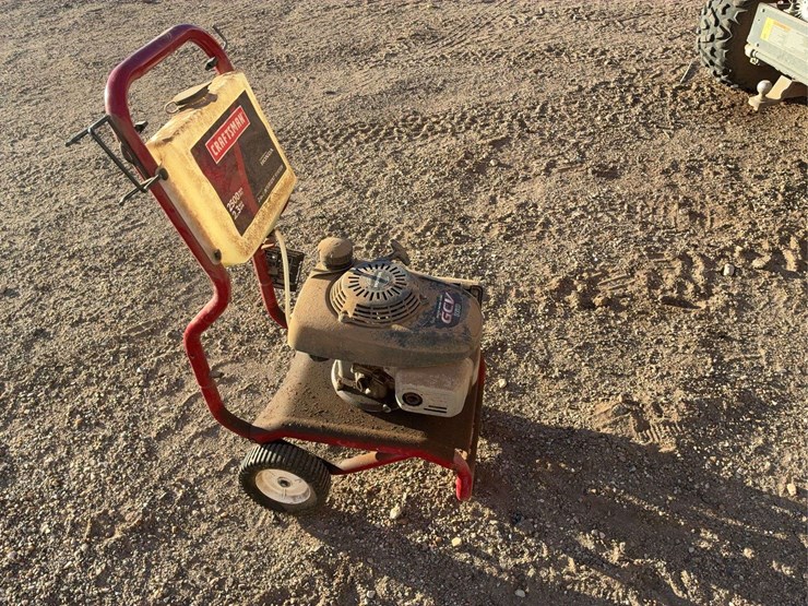 craftsman-pressure-washer-pressure-washer-image-2