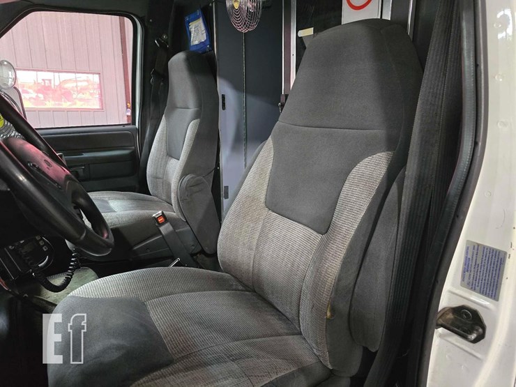 1996-ford-e350-image-9