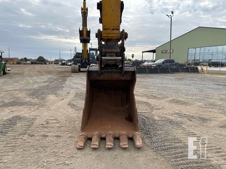 2022-xcmg-xe210u-image-10