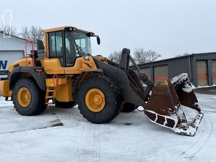 2017-volvo-l110h-image-1