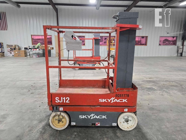 2011-skyjack-sj12-image-6