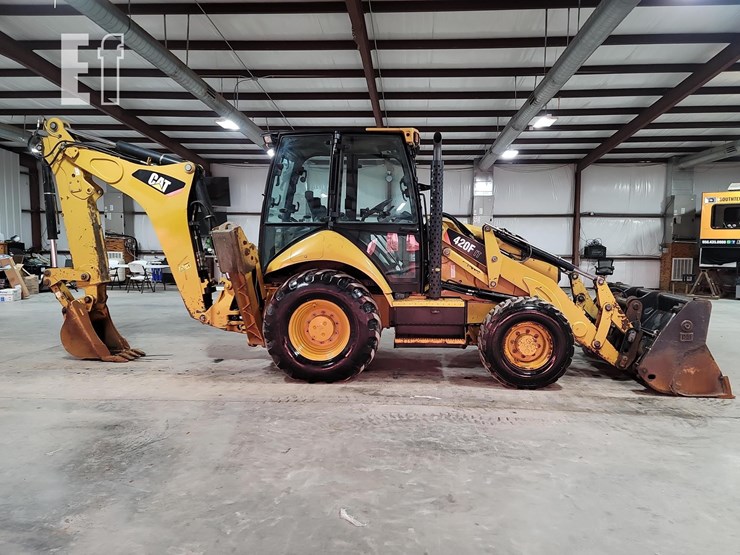 2015-caterpillar-420f-it-image-5