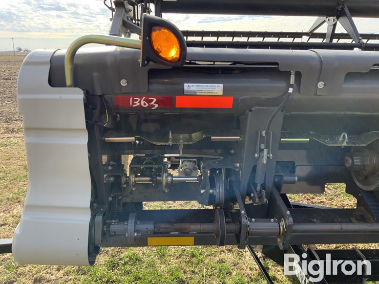 2014-gleaner-9250-image-9