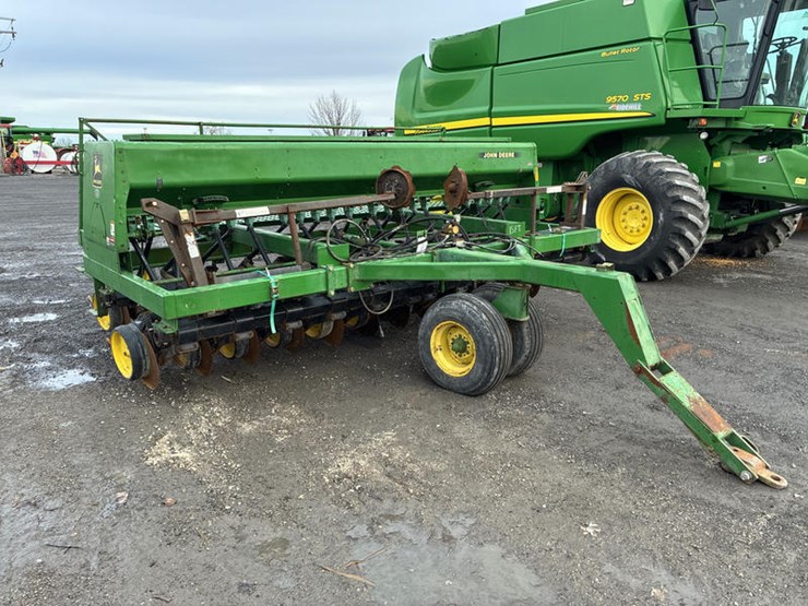 john-deere-750-image-4