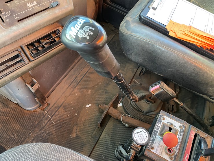 #314-•-1994-mack-quad-axle-dump-truck-(has-wi-title)(merrill,-wi)-image-47