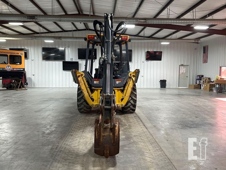 2020-deere-310l-ep-image-8