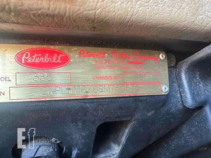 2008-peterbilt-335-image-22