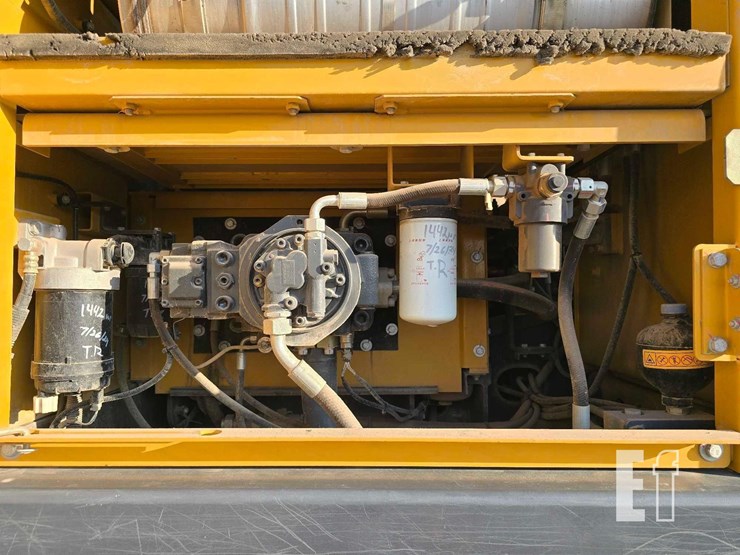 2022-xcmg-xe210u-image-28