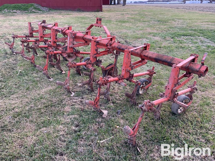 6r30"-cultivator-w/rolling-shields-image-5