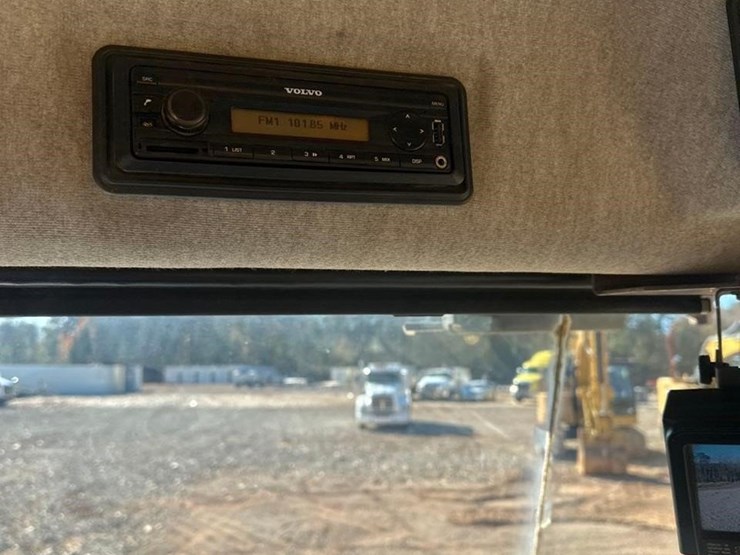 2016-volvo-a30g-image-37