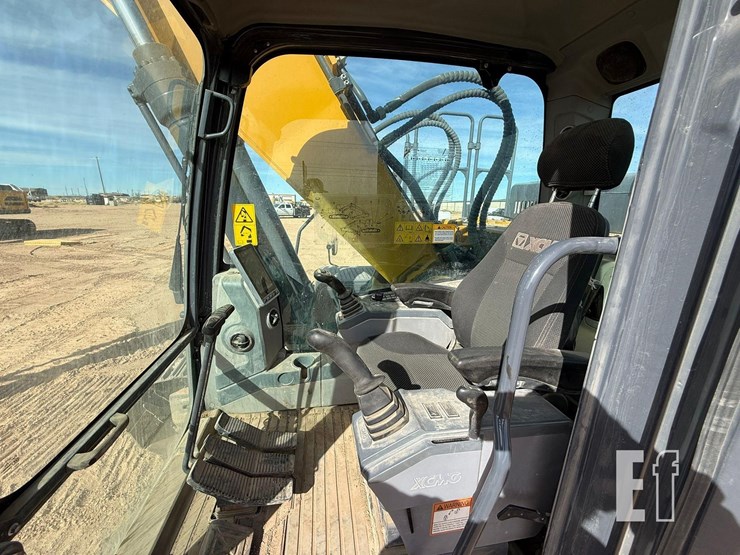 2022-xcmg-xe300u-image-19