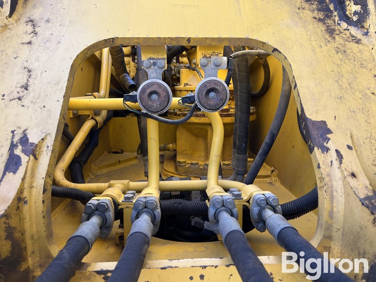 2012-komatsu-pc200-lc-8-image-15