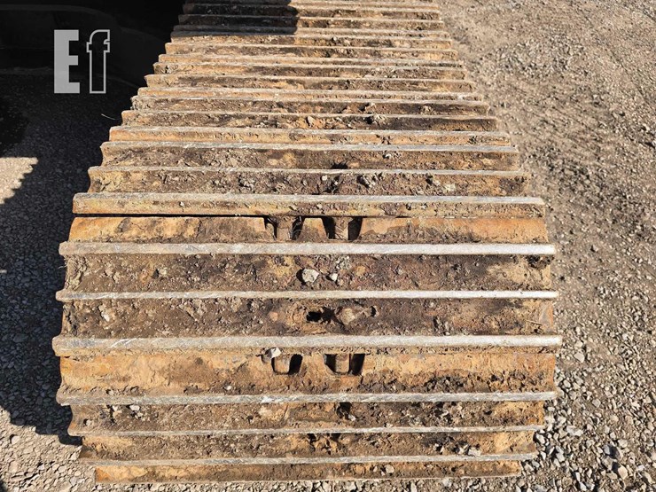 2020-caterpillar-323-image-17