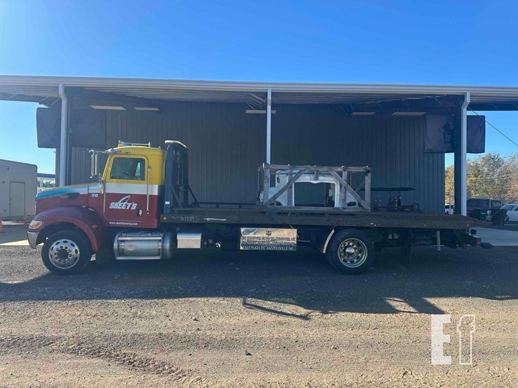 2008-peterbilt-335-image-6