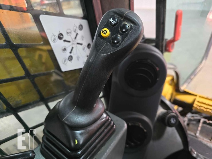 2022-caterpillar-289d3-image-14