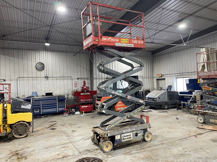 2014-skyjack-sjiii3219-image-21