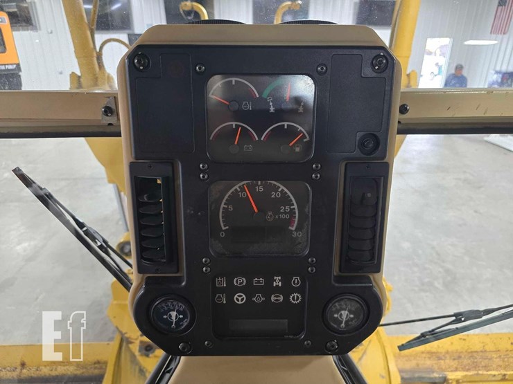 2006-caterpillar-140h-image-65