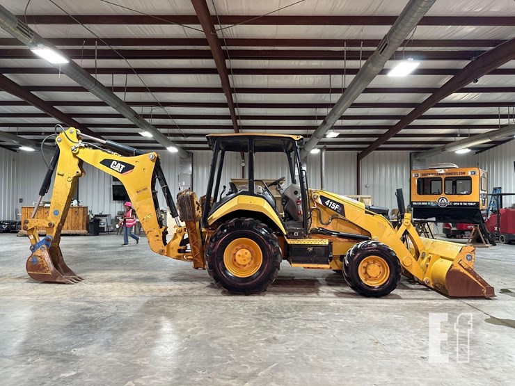 2017-caterpillar-415f2-image-6