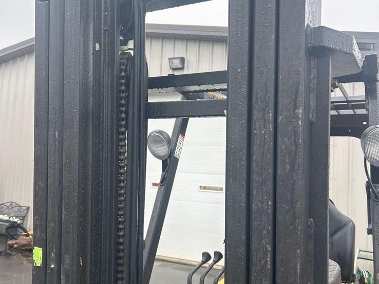 caterpillar-electric-forklift-image-8