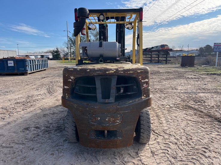 #8-•-hyster-120-fortis-forklift-image-4