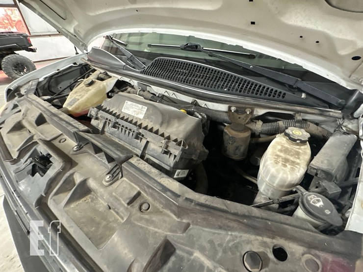 2018-chevrolet-express-2500-image-21