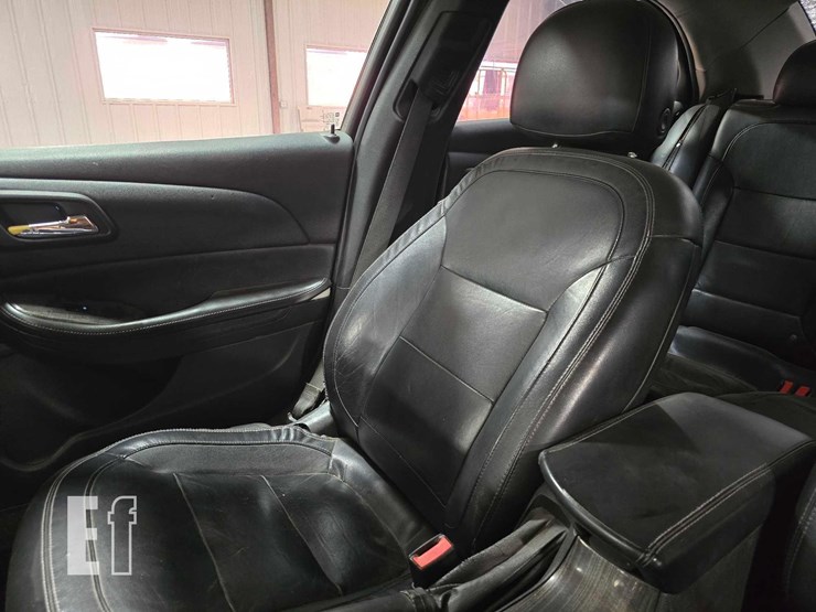 2015-chevrolet-malibu-image-15