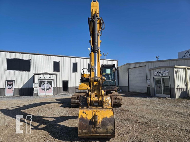 2020-caterpillar-323-image-7